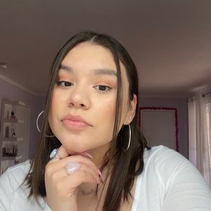 Meet your Posher, Maribel